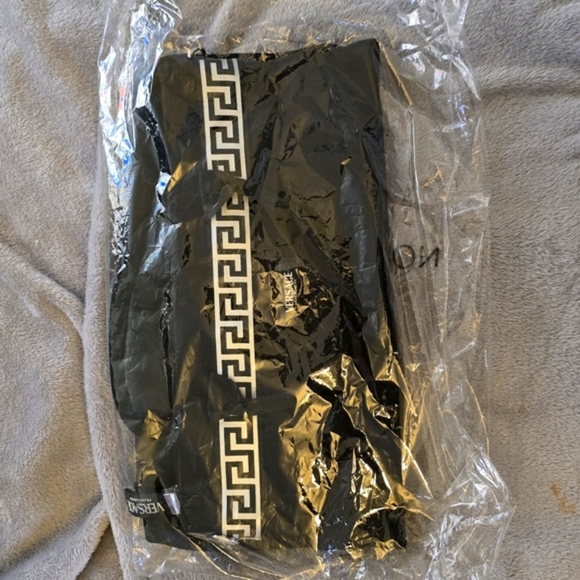 ♨️ONE OF THE FIRE PRIZES OUT OF 50 ENTRIES!♨️NEW!! VERSACE HANDBAG, STRAP, DUSTY - Picture 7 of 7